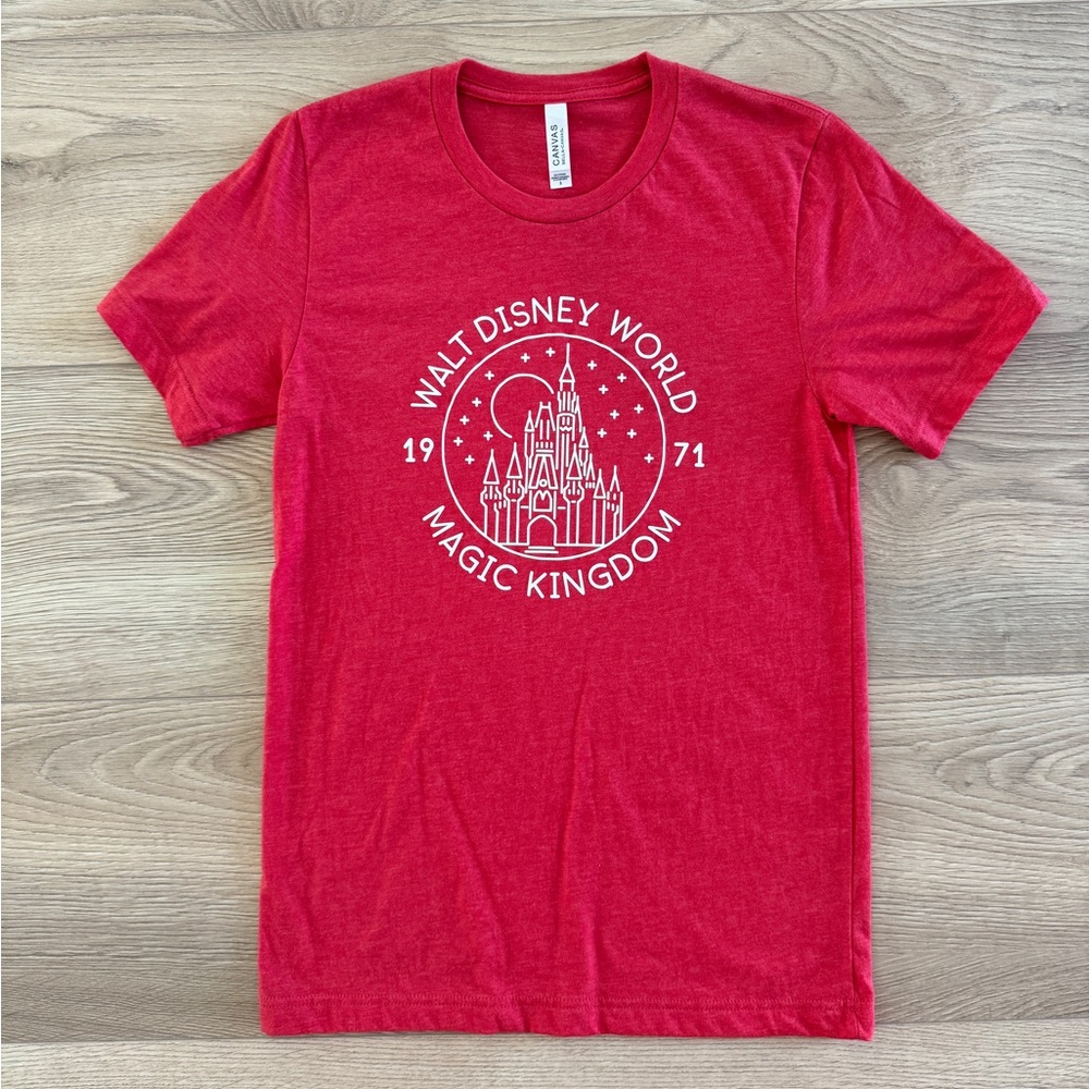 Disney World Magic Kingdom t shirt